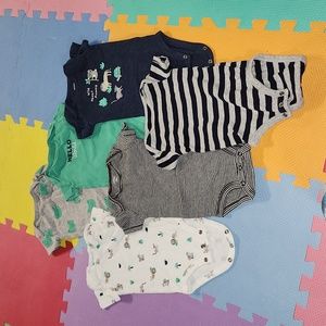 6 carter's size 6 months short sleeve onesies,  like new